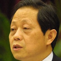 项俊波接替吴定富出任保监会主席