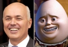 “为我投票。”：英国保守党部长伊恩·邓肯·史密斯和《蛋娃》中的蛋娃。