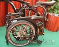 ORI推出的新款折叠自行车（折叠时） 。新华08网 王婧 摄