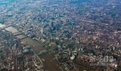 新华社照片，伦敦，2012年7月23日 这是7月20日从飞机上拍摄的伦敦市区俯瞰景象。7月27日，第三十届奥运会将于英国伦敦开幕。新华社记者王建华摄  