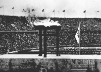 1936年8月1日，第11届奥运会在德国柏林举行。图为开幕式现场。新华社发