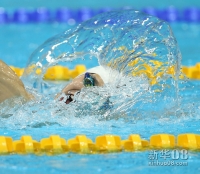 新华社照片，伦敦，2012年7月28日 中国选手孙杨在比赛中。当日，在伦敦奥运会游泳男子400米自由泳决赛中，孙杨以3分40秒14的成绩获得冠军。新华社记者费茂华摄 