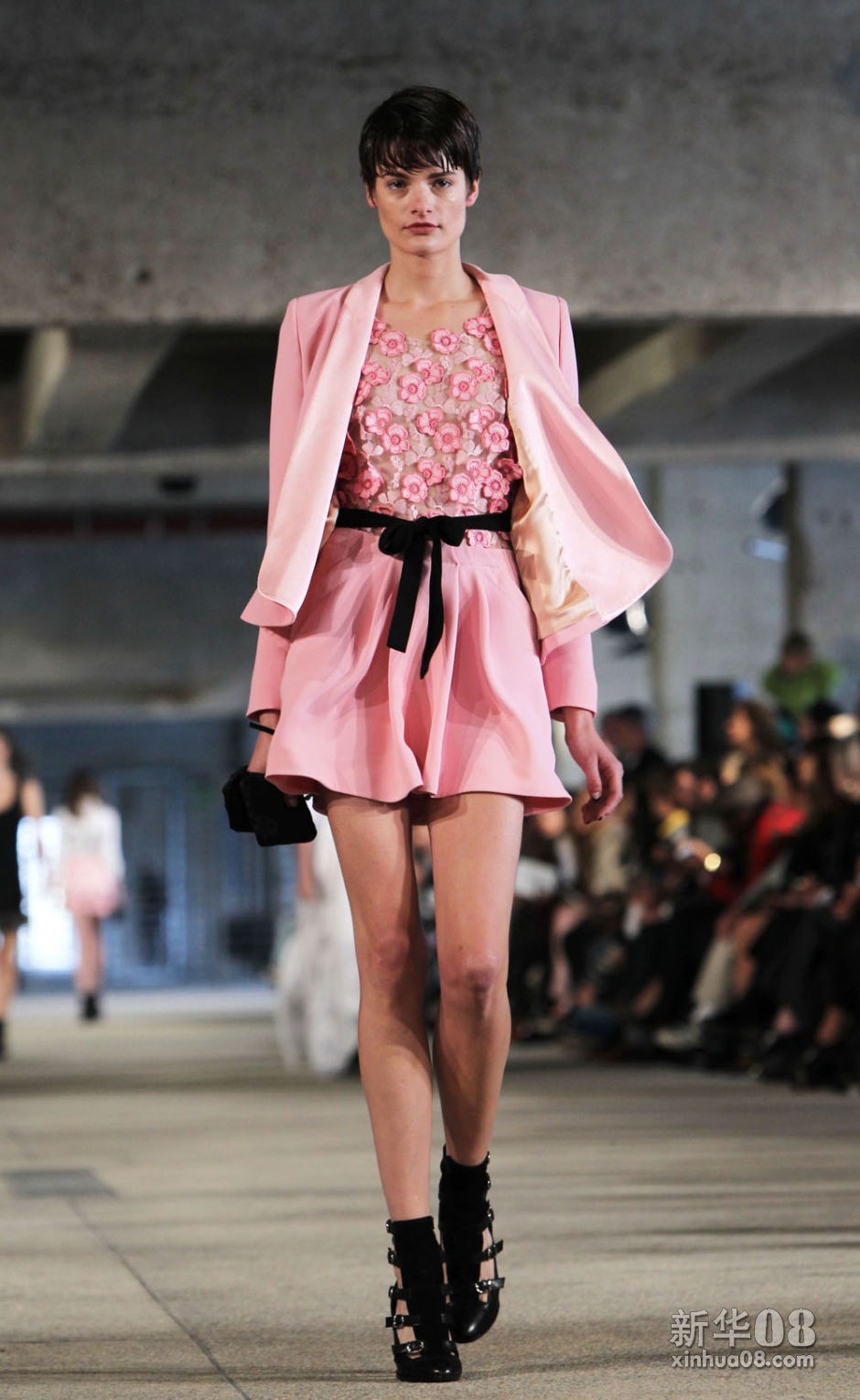 又到巴黎时装周高清组图