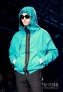 10月22日，在韩国首尔举行的首尔2013春夏时装周上，模特展示设计师崔哲勇的作品。新华社/EPA欧新