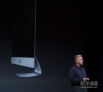 10月23日，苹果公司全球市场营销高级副总裁菲尔·席勒在美国圣何塞举行的新品发布会上介绍新款iMac。新华社发