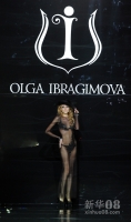 莫斯科举行的沃尔沃时装周上，模特展示俄罗斯设计师奥莉加·易卜拉欣莫娃的新款时装。新华社/俄新