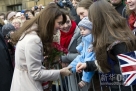 这是11月28日拍摄的凯特王妃在英国剑桥访问时的资料照片。