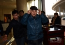 12月5日，莫言抵达北京首都国际机场。新华社记者金良快摄