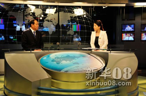 3月21日，中国中小企业协会常务副会长张竞强做客新华社新华08网（中国金融信息网）视频访谈间，图为访