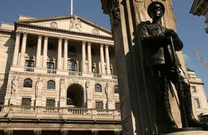 经济复苏迟缓或促使英国央行在未来数月进一步扩大QE