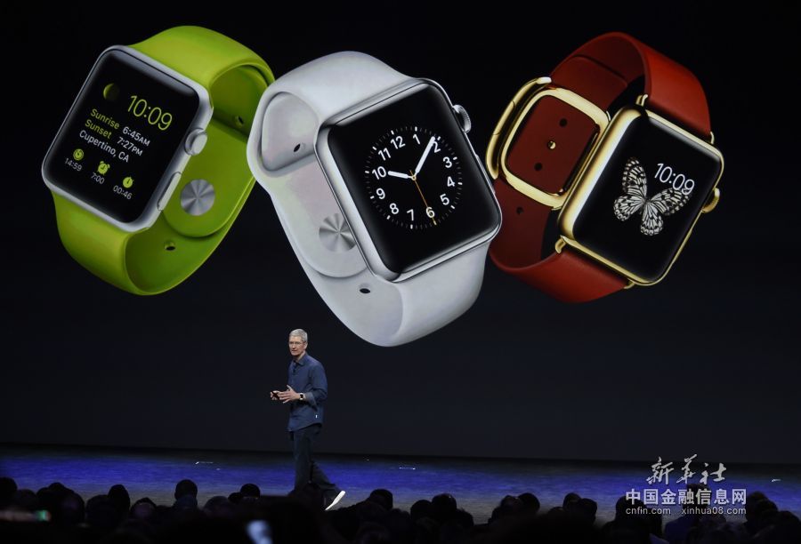 9月9日，在美国加利福尼亚州的丘珀蒂诺，苹果公司首席执行官蒂姆·库克介绍苹果手表。