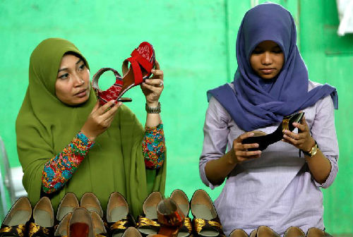 印尼家庭制鞋厂