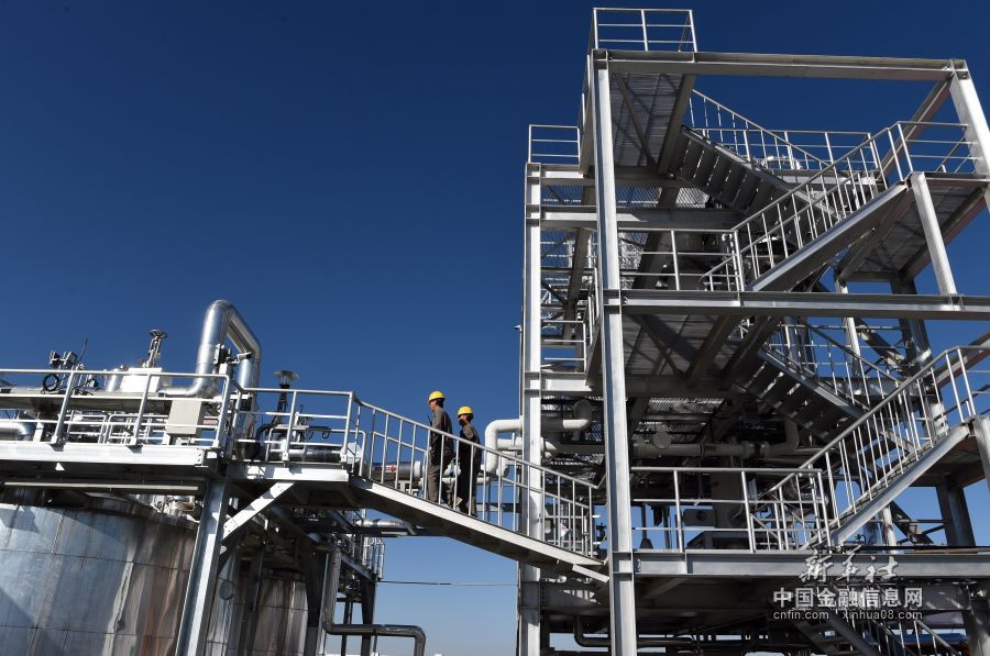 甘肃高温熔盐槽式光热发电项目测试平台并网投运