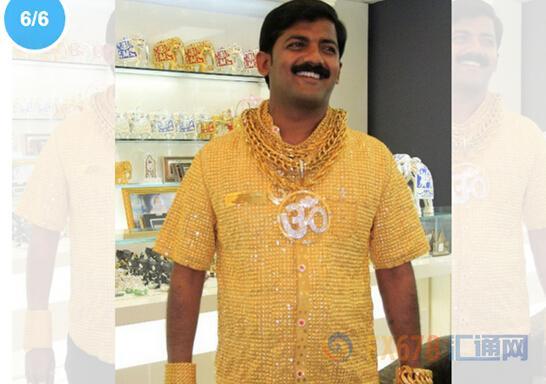 图：印度富豪Datta Phuge穿黄金衬衫炫富终被刺杀