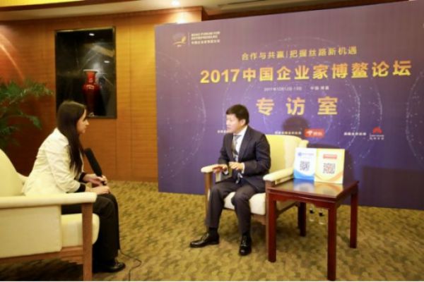 老挝中华总商会会长姚宾发言接受新华社记者专访