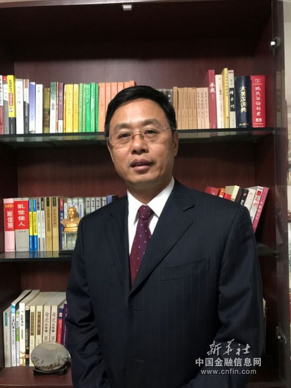 专家简介：周庆富是中央文化管理干部学院院长。