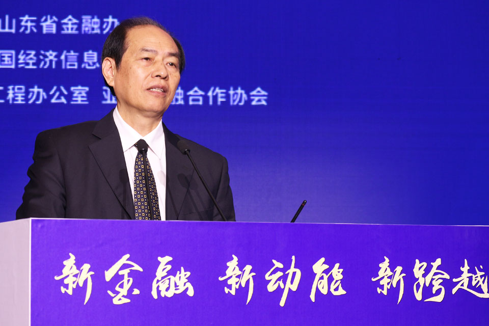 原国资委国有重点大型企业监事会主席季晓南作主题演讲