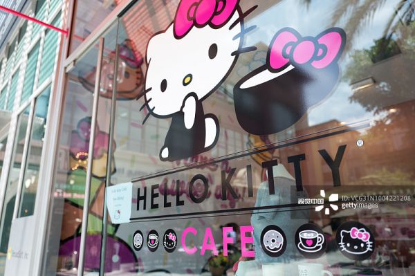 凯蒂猫形象的主题咖啡厅。（视觉中国）