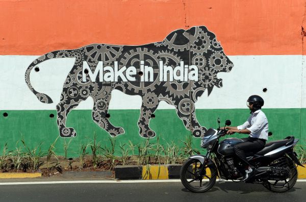 印度孟买街头“印度制造”宣传画。