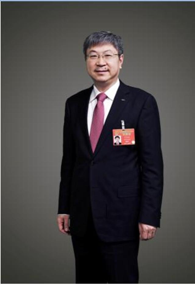 全国人大代表 奇瑞汽车股份有限公司党委书记、董事长尹同跃