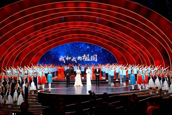 这是4月13日拍摄的第九届北京国际电影节开幕典礼现场。新华社