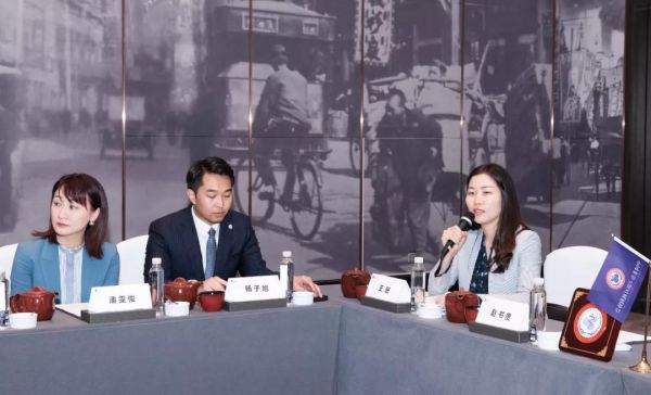 王珊副秘书长兼会员组织部主任主持会议