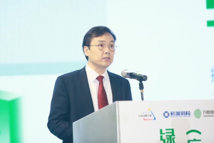 经济参考报社副总编辑王恒涛致辞