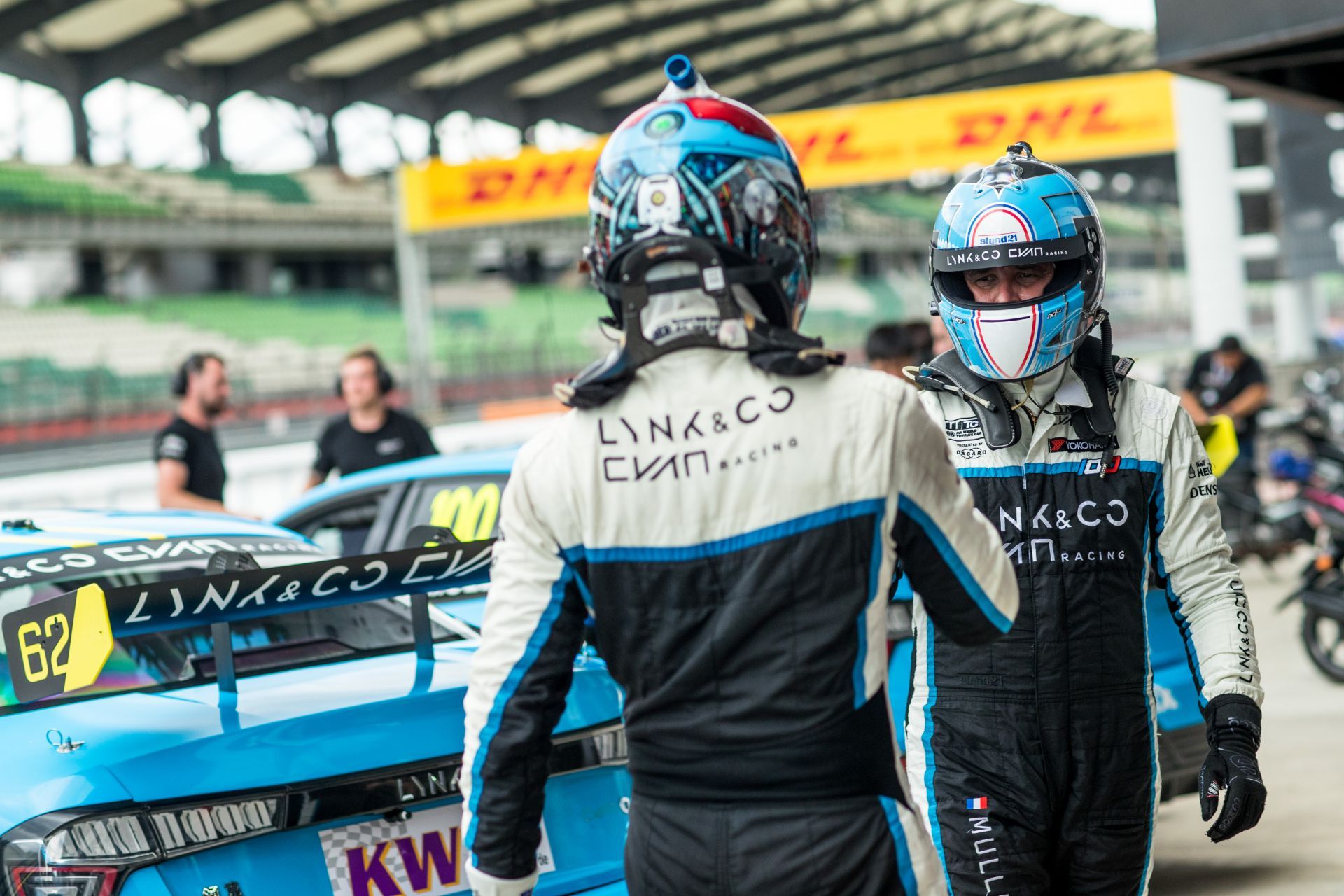图为2019房车世界杯(WTCR)马来西亚站比赛现场1