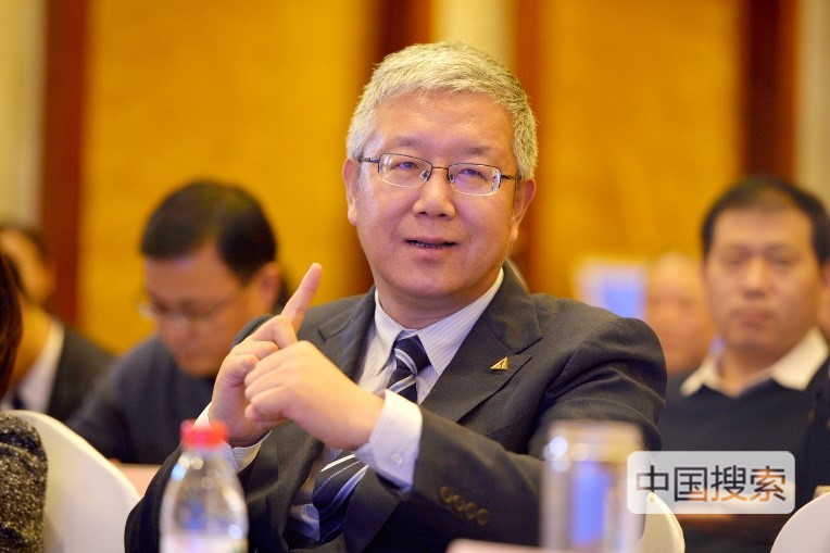 北京孝夕阳科技发展有限公司总裁、足力健老人鞋创始人张京康参与现场互动活动