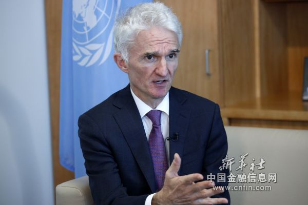 2月13日，联合国负责人道主义事务的副秘书长洛科克在纽约联合国总部接受新华社记者专访。