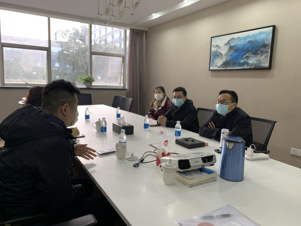 图为重庆农商行江北支行到重庆中元汇吉生物技术有限公司进行金融服务对接。