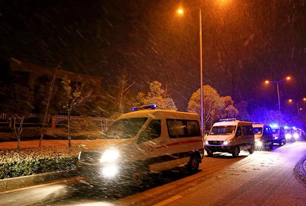 江淮医疗救护车批量驰援抗疫一线