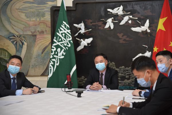 中国卫生专家与沙特同行分享抗疫经验