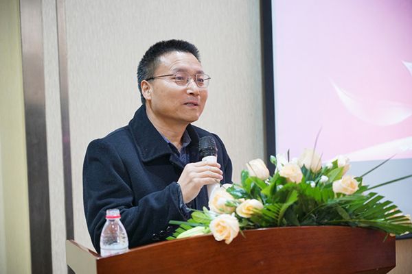 中国自动化学会委员、博士生导师 巨永锋