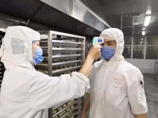 北京稻香村员工上岗前均需要接受体温检测